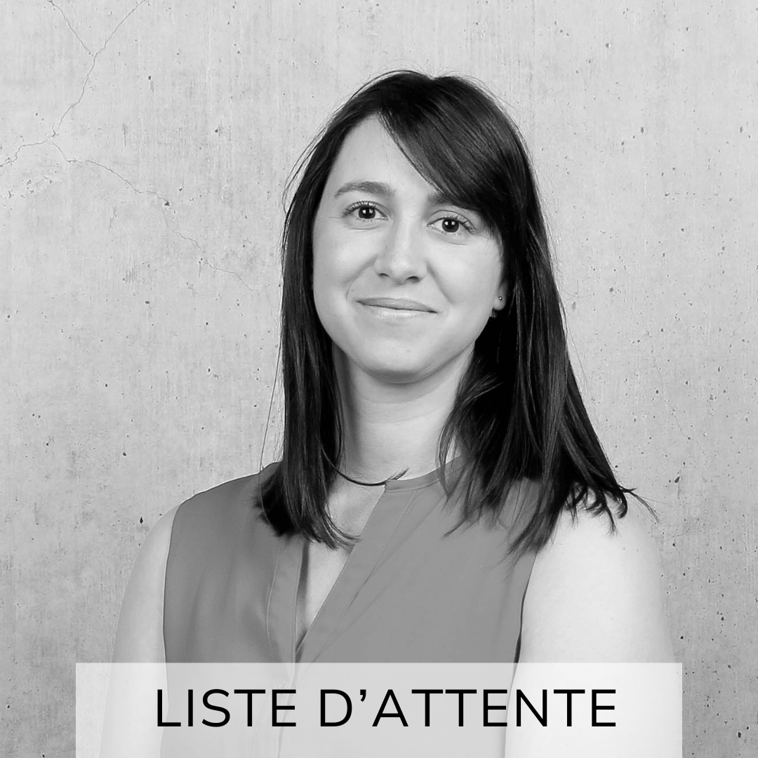 Carol-Ann, travailleuse sociale en santé mentale axée sur la parentalité et périnatale, offre des services en ligne pour la Clinique Matrescence
